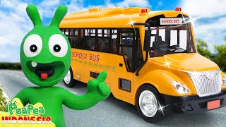 Roda Di Bus  Pea Pea Mencoba Bus Sekolah $100  Video Lucu untuk Anak