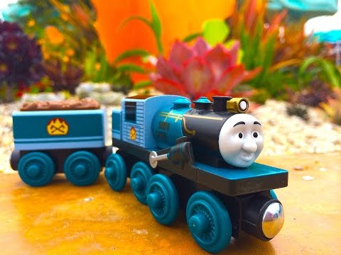 Thomas & Friends FERDINAND Wooden Railway Toy Train Review By Mattel Fisher Price Character Friday