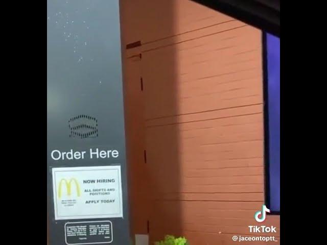Iayze/jace ordering McDonald’s 😭😭😭