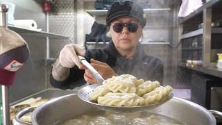I migliori pierogi di Berlino: finale di street food | La maestra dei pierogi (2/2)
