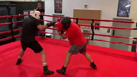 Daniel Hayes vs Grant Sentz
