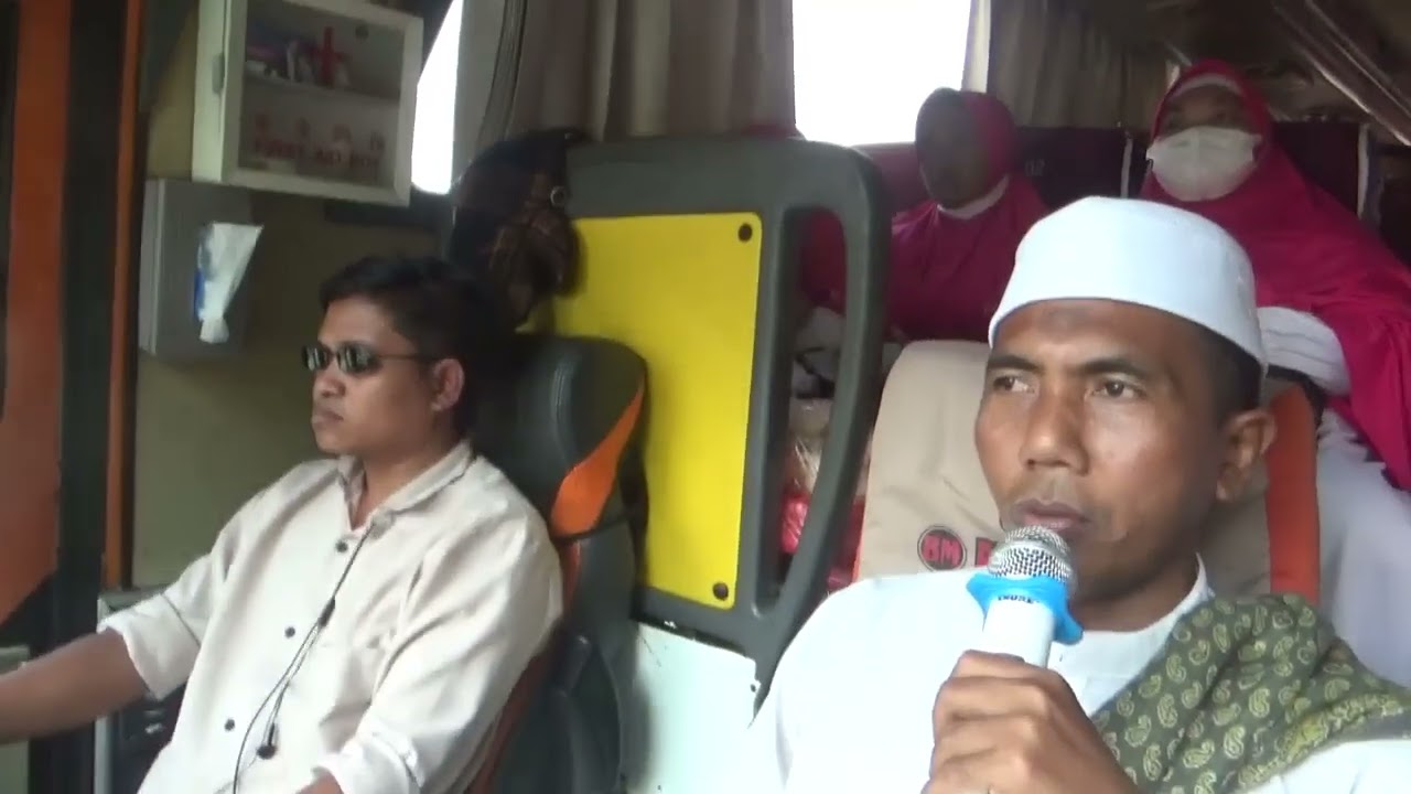 Ziaroh Makam Kyai Hamid Pasuruhan-Jama'ah Kelompook Ibu Munindar