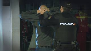 Así trabaja la Policía Nacional en Alcorcón: una noche de controles, okupas y robos en Madrid