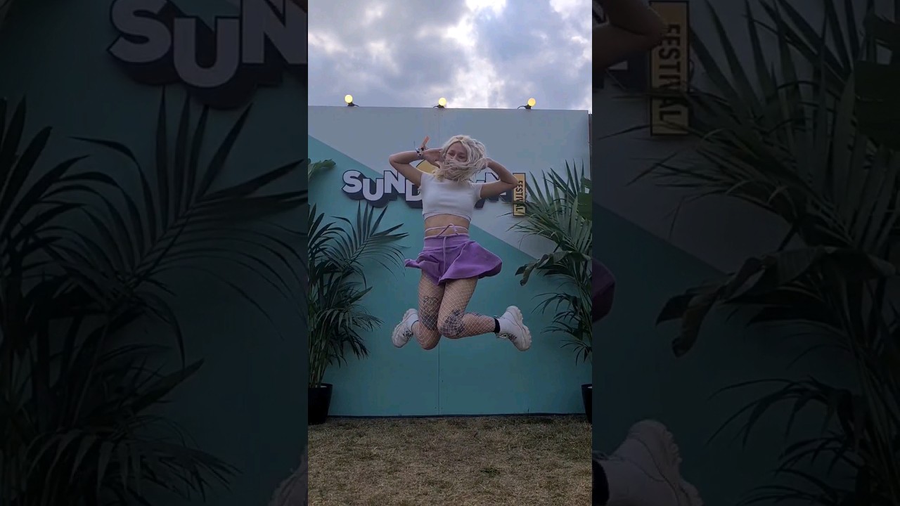 Silent Circle Touch in The Night 🔥 Lizziecl 