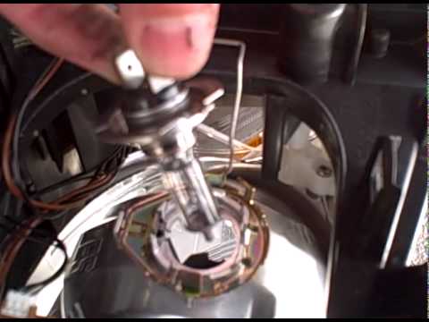 Changing an indicator bulb on ford ka #5