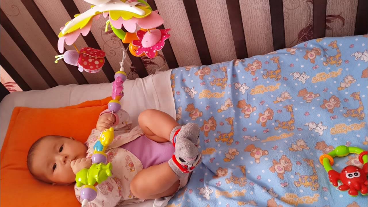 Половина месяца. 2 месяца девочке. Младенец 5 месяцев. Месячный ребенок. Половина месяца ребенок.