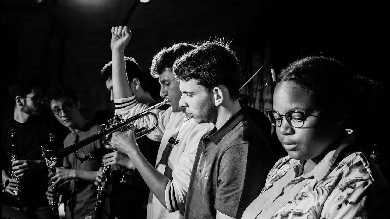 explicit liber et le lycée Pontus de Tyard à l'Arrosoir