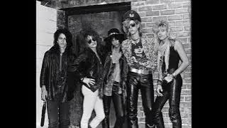 Guns N' Roses - Back Off Bitch (August 1985 / Remastered)