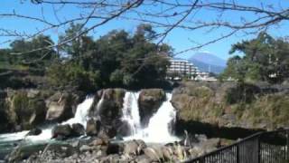 鮎壷の滝と富士山－その１