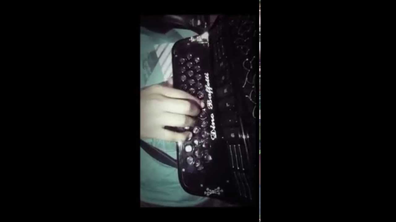 LOS INVASORES DE NL - MIEL AMARGA ACORDEON