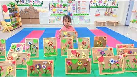 HĐTN: Làm tranh tặng bà, tặng mẹ nhân ngày phụ nữ Việt Nam 20/10 của các bé Lớp MG 5A3