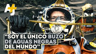 Trabajos raros: buzo de aguas negras | @ajplusespanol