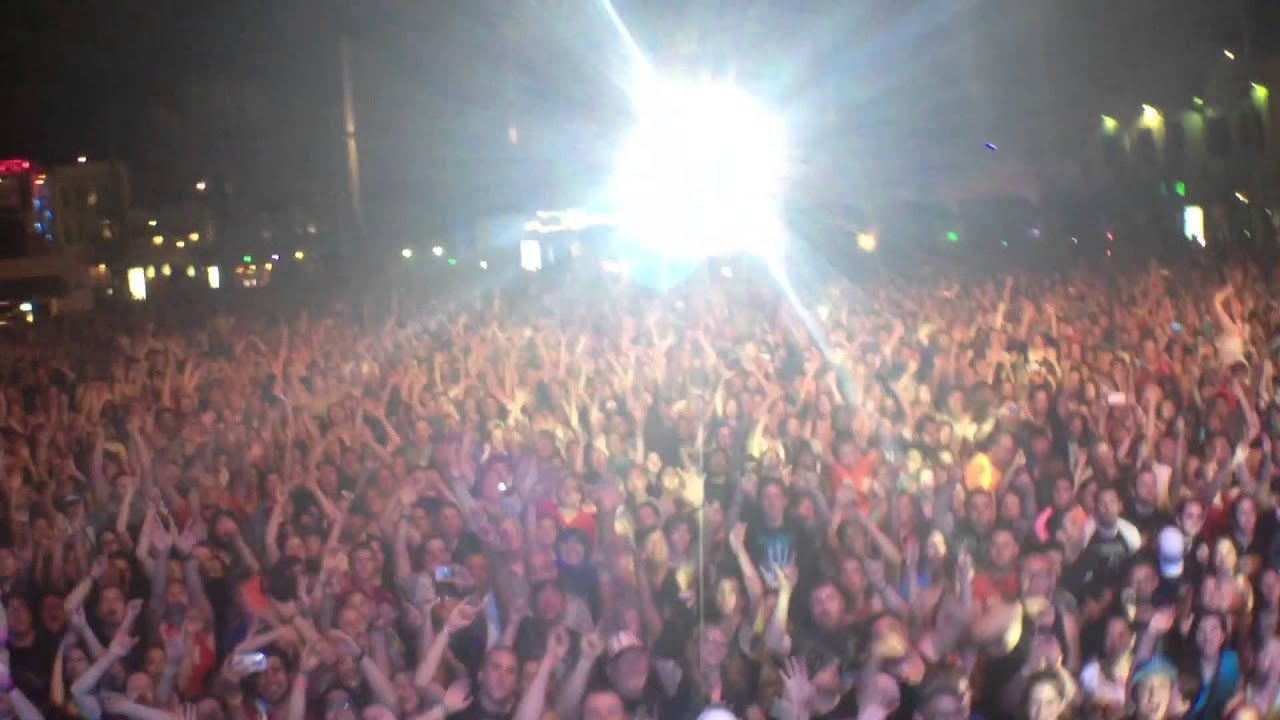 Crowd Cam - Universal Studios 2014