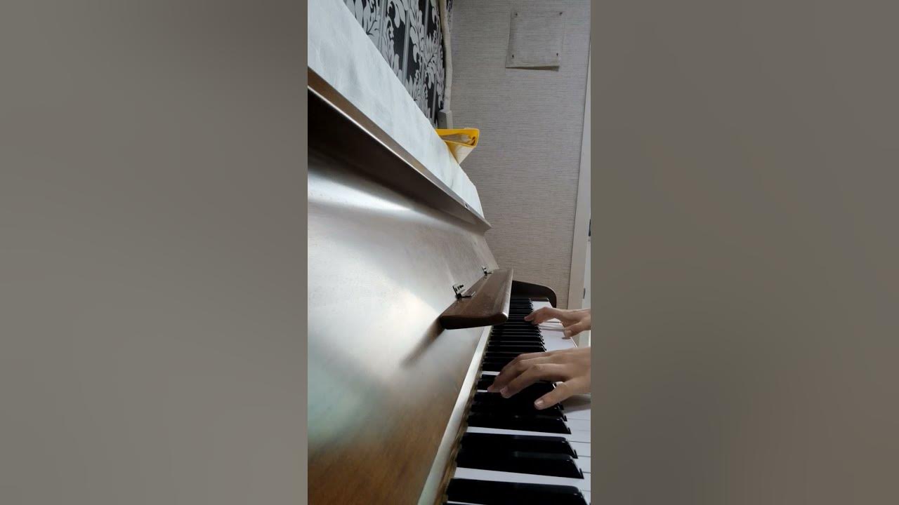 My R piano remix #piano #remix #MyR - YouTube