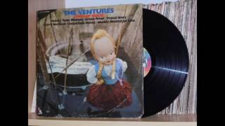 Video voorbeeld van "Carry Me Back -  The Ventures - 1969"