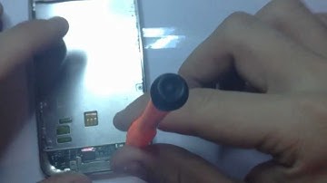 iPod Touch 2nd Generation Repair: How to replace the headphone jack