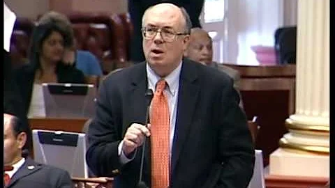 Senator Simitian opens floor debate on renewable energy