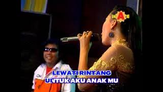 ELSA SAFIRA - IBU OM NIRWANA