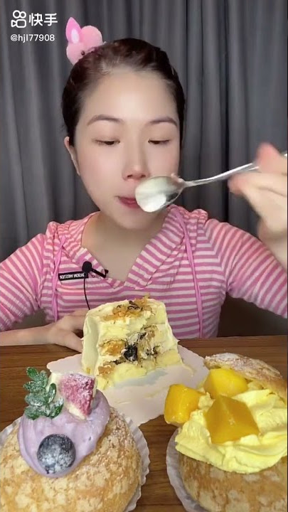 Download lagu Mukbang Eating Cake by Omega🎂🍨🥯🧀🥭#chinesefood #kawaii #bigbites #asmrvideo #mango #creamy #cake