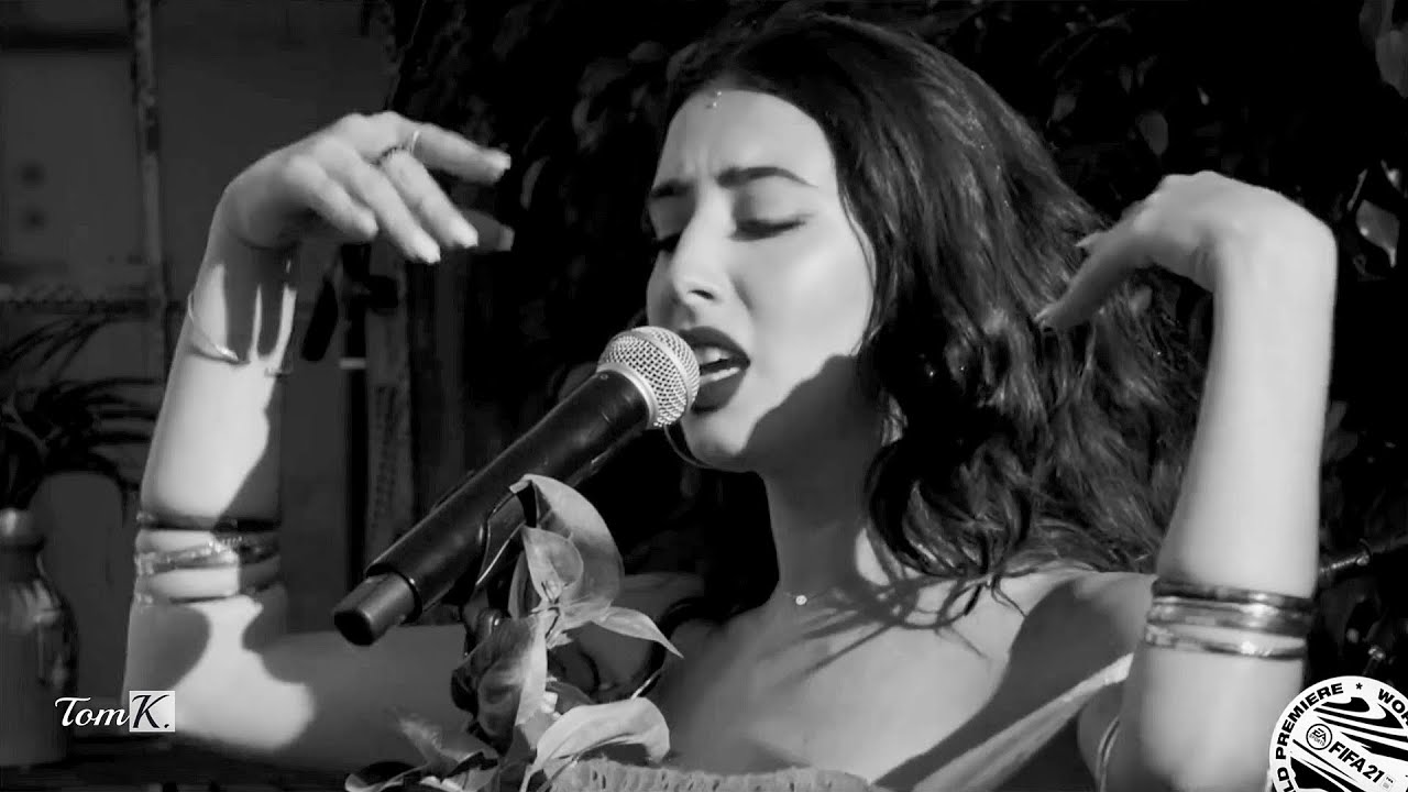Naika - Deja Vu (Live & Slow Version) Naika - Deja Vu (Live & Slow Version)