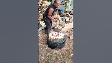 HAND SPLITTING RED OAK FIREWOOD WITH AN AXE #SHORTS