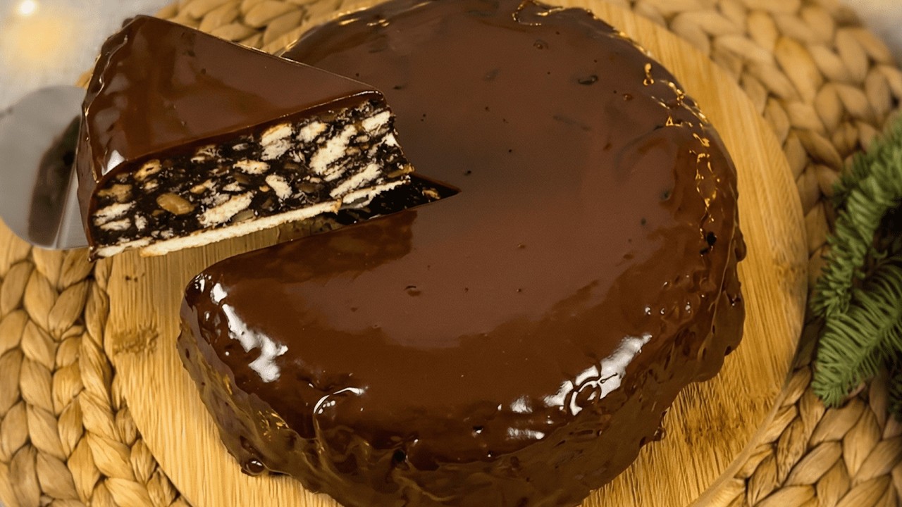 This Christmas Dessert Takes 5 Minutes and Tastes Amazing 🎄✨