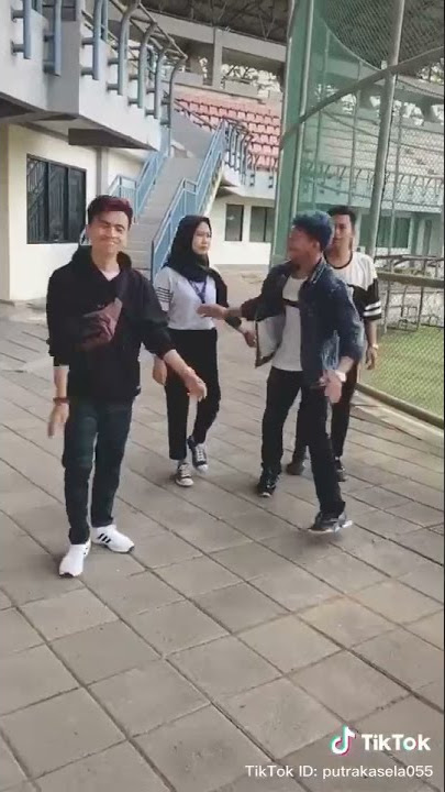 Story Wa Tik Tok Lagu Pa'ank Wali Band Sejuta,Akan Di Cover Oleh Septi Pada Tahun 2039.