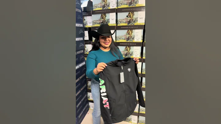 Classic women's softshell jacket | shop now! #thelittleranchny #ropavaquera