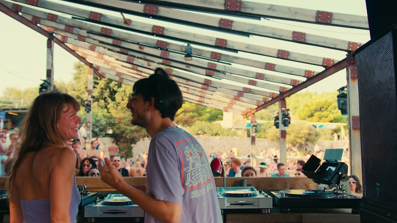 Sibil & Mayell | themuddshow x Dimensions