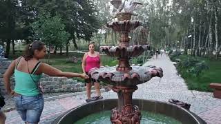 Счастливое село в Украине и богатый поселок в России  Бэрэстивэць 2018  Уренгой
