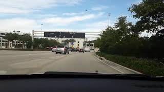 How to wait for arrivals at miami international airport closer than the cellphone parking lot