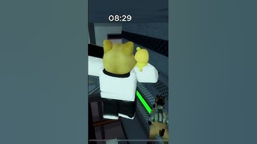 Trying to jump over piggy in piggy #roblox #piggy