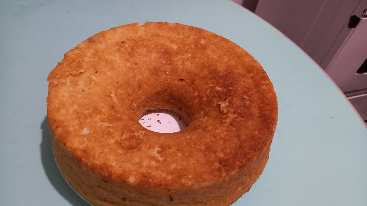 bolo de macaxeira crua triturada no liquidificador - YouTube