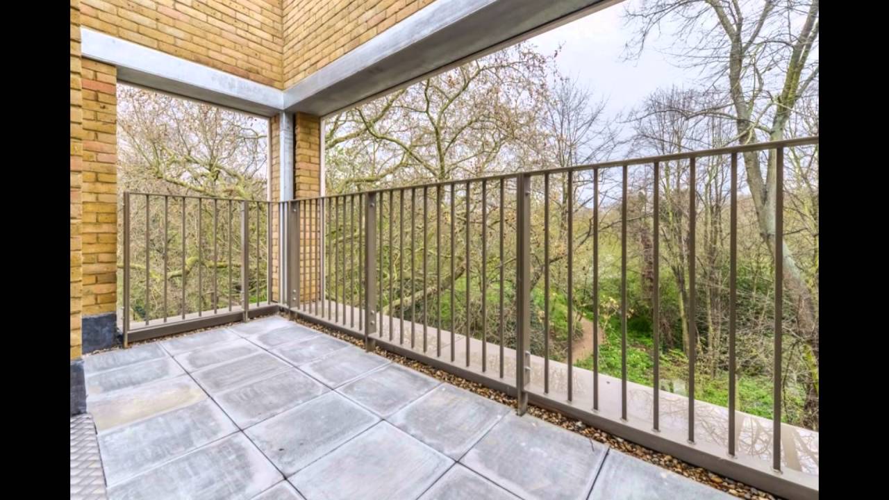 St Clements, Scholar’s Court, Bow, London, E3. £585,000 £620,000