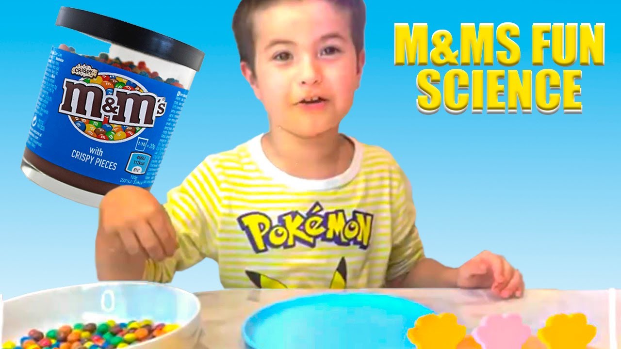 darius-makes-m-m-s-fun-science-experiment-make-rainbow-with-m-ms-at