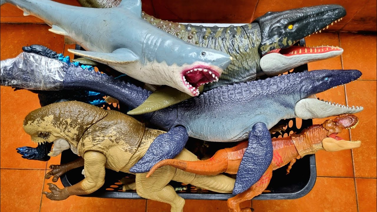 Hunting T-Rex, Distortus Rex, Spinosaurus, Megalodon, Mosasaurus And More Dinosaur Toy