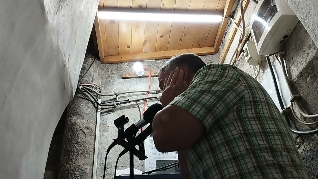 Abdulkadir Sağırkaya - Müthiş Mekke Ezanı