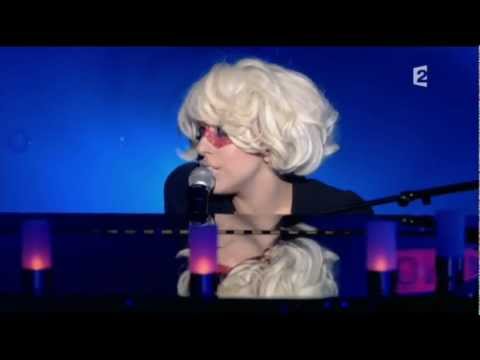 Video: Lady Gaga atoa manukato 