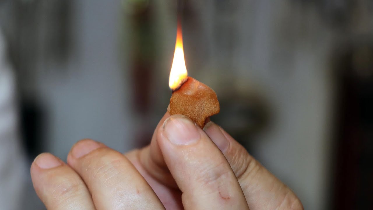 Tespih satıcısı Sargın: Kehribar tespih alırken kandırılmayın