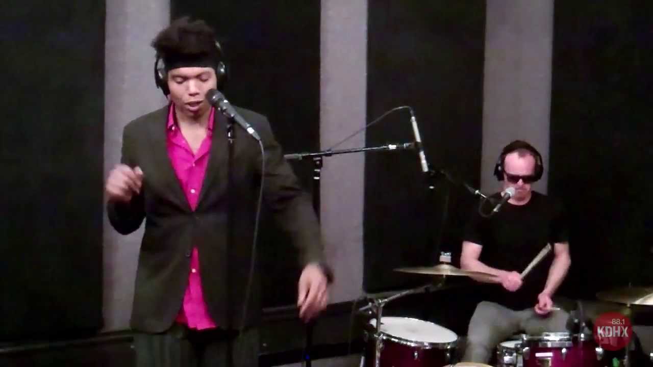 JC Brooks & the Uptown Sound "Before U Die" Live at KDHX 5/18/13 adlı videoyu YouTube'da izle JC Brooks & the Uptown Sound "Before U Die" Live at KDHX 5/18/13 adlı videoyu YouTube'da izle