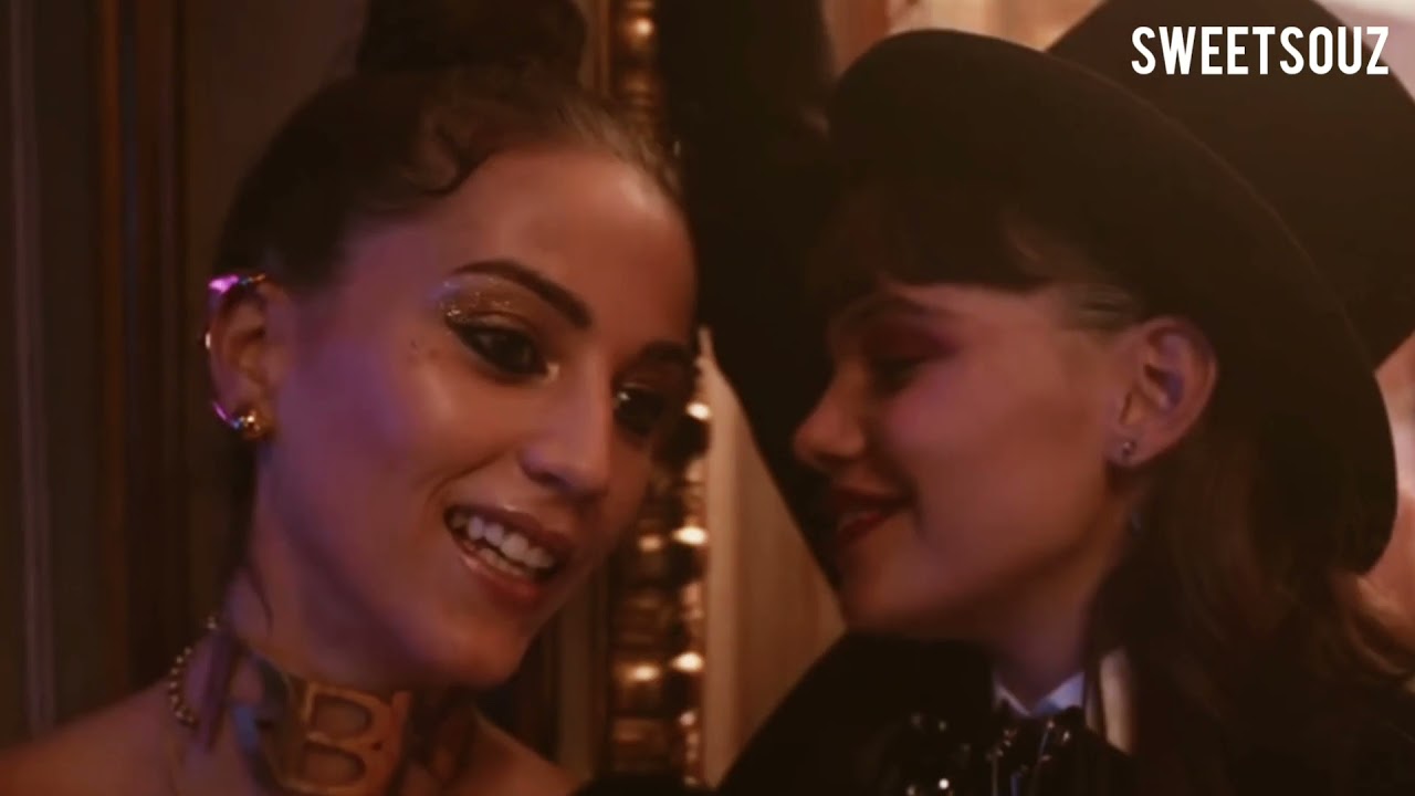 Rebeka And Mencía - Love Story