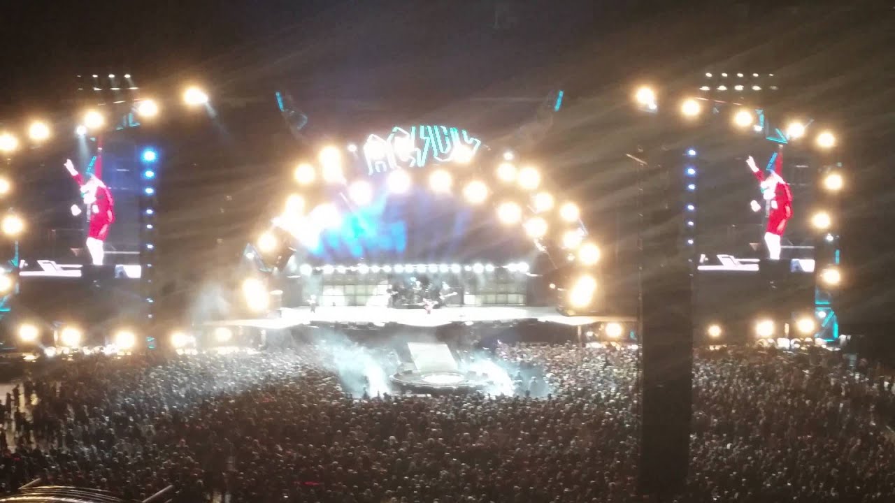 AC/DC at Metlife stadium - YouTube