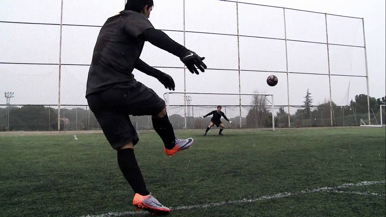 longitud tuyo error Nike Total 90 Tracer Soccer Ball - YouTube