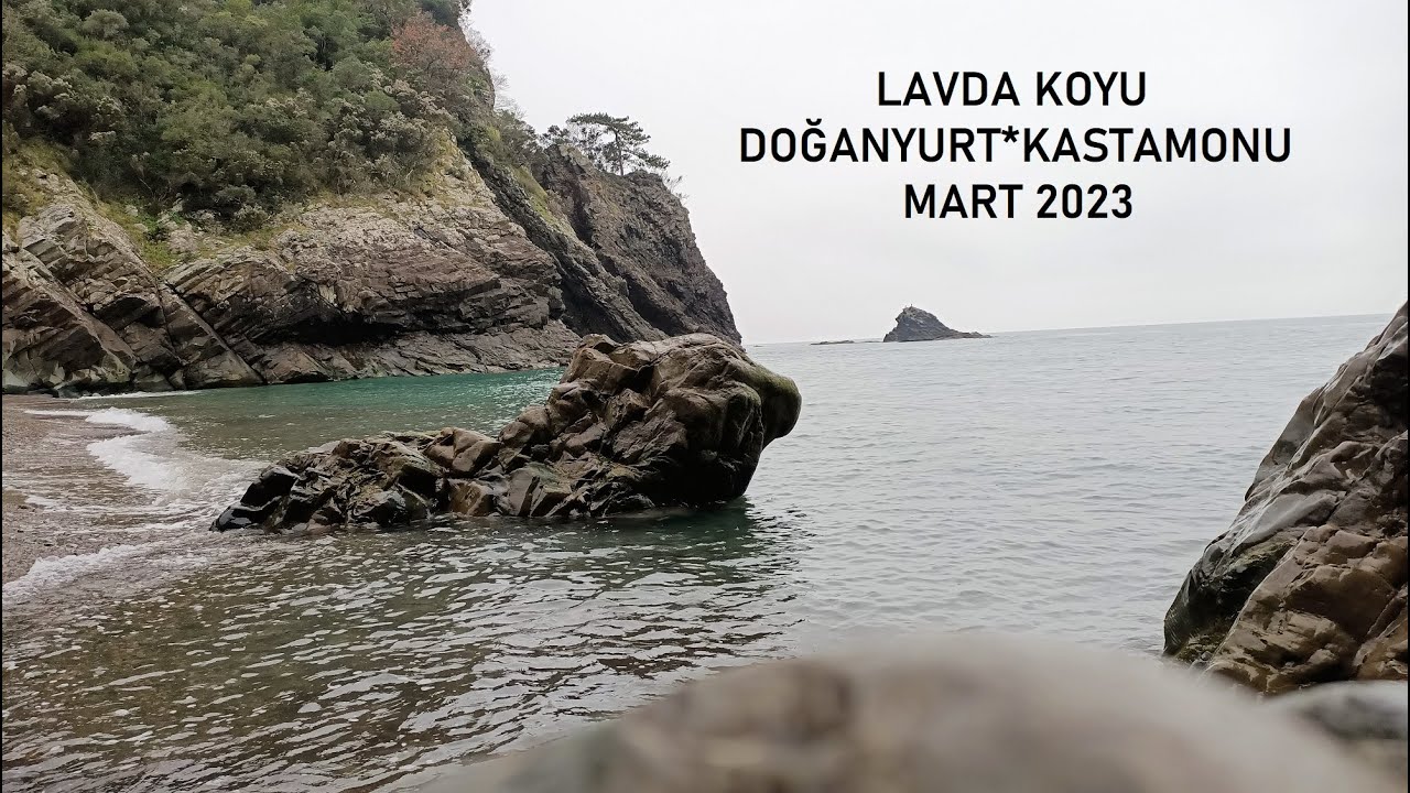 Karadeniz'in En Küçük İlçelerinden Biri Olan Doğanyurt'ta Minik Şirin Bir Koy. Lavda Koyu