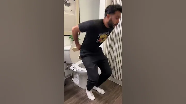 Safest way to use the toilet 😂 #shorts - DayDayNews