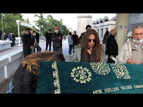 İlhan Daner Cenazesinde Betül Demir'in üzüntüsü