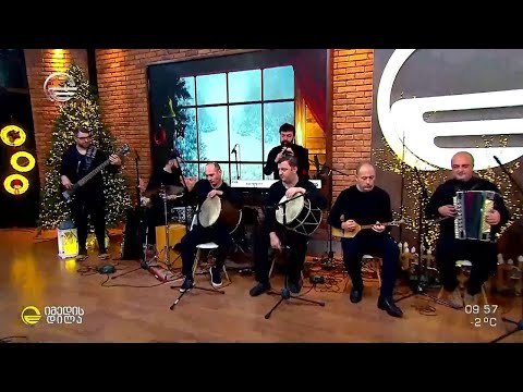 სახელმწიფო აკადემიური ანსამბლი „აფხაზეთი“ მუსიკალური ნომრით „იმედის დილაში“