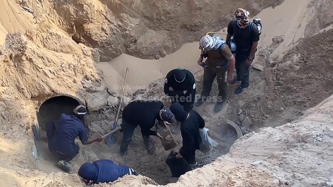 Egyptian teams and machinery keep working in Gaza searching for remains of hostages