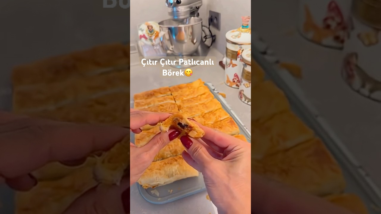 Derya Balta Mutfakta | Çıtır çıtır Patlıcanlı Börek 👩‍🍳
