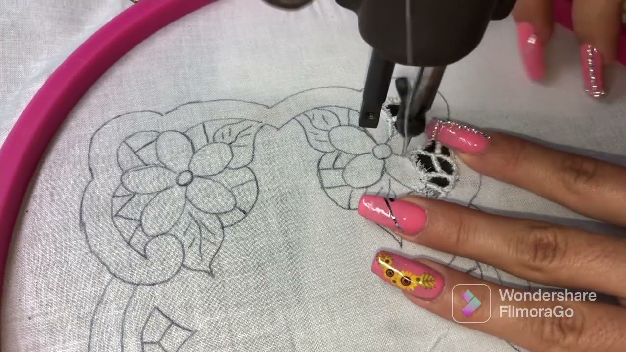 Bordado en máquina de costura recta (Richelieu)